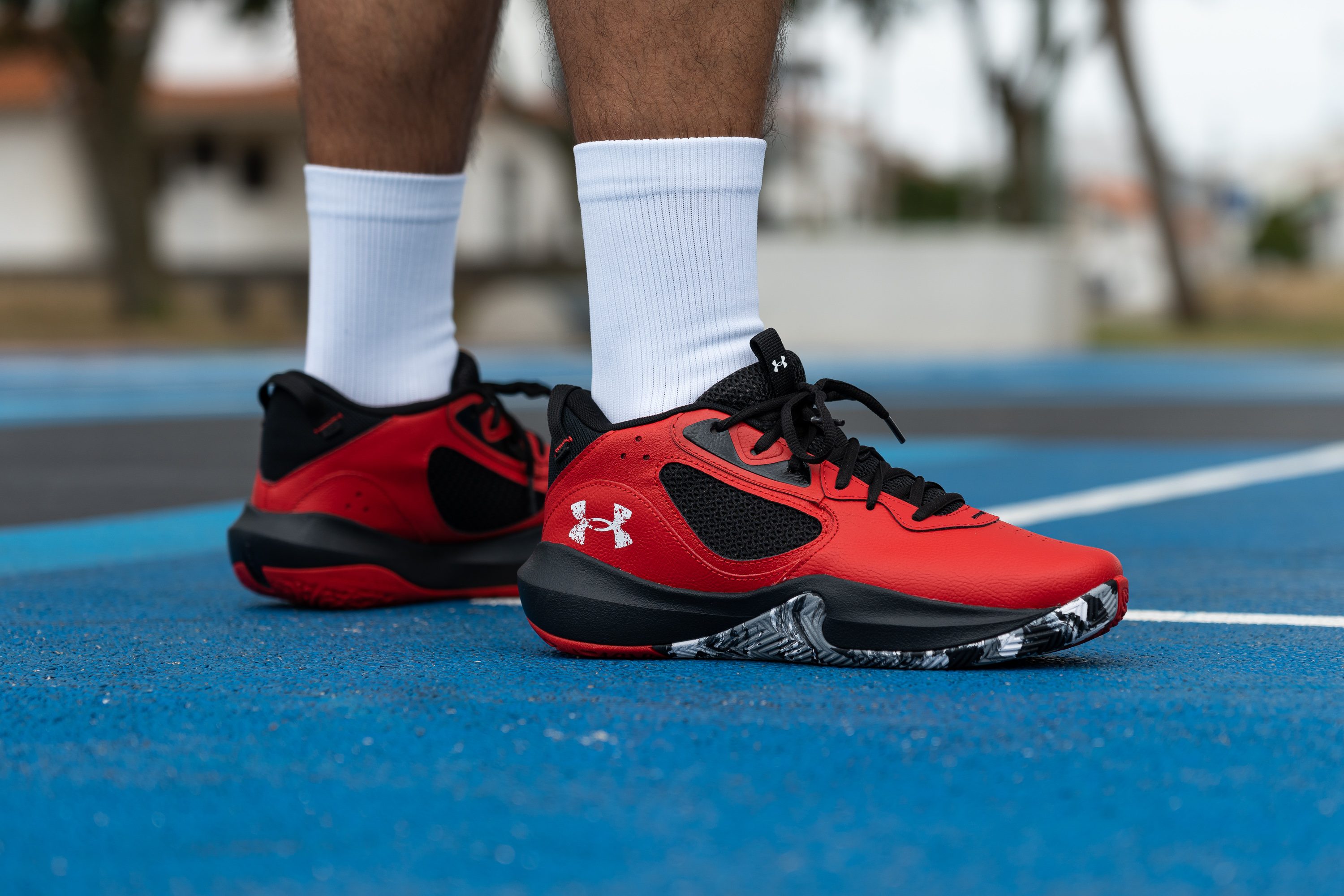 Cut in half Under Armour Lockdown 6 Review RunRepeat