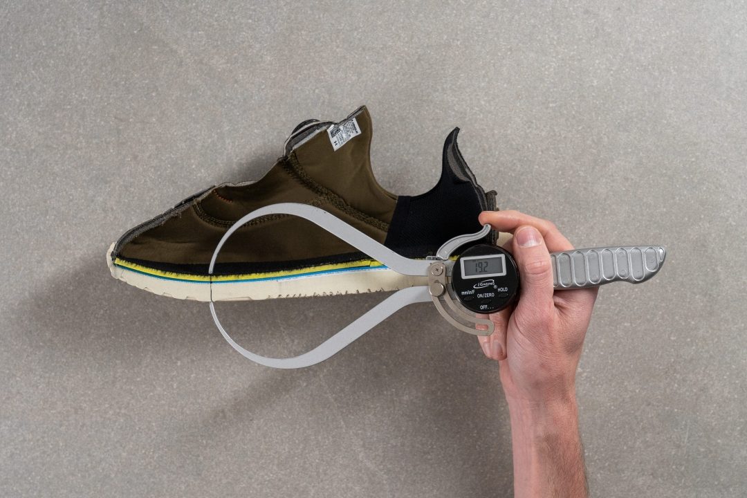 Cut in half Under Armour SlipSpeed Review (2024) RunRepeat