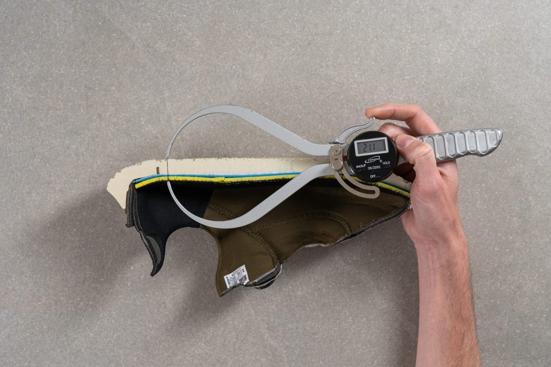 Cut in half Under Armour SlipSpeed Review (2024) RunRepeat