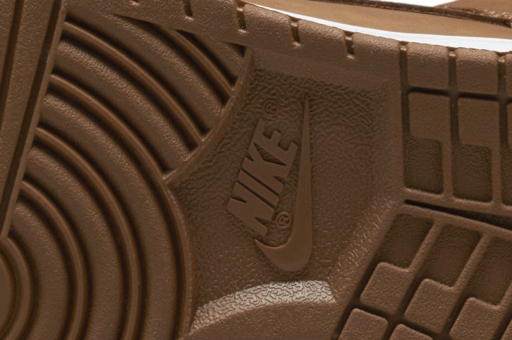 Nike Dunk High Premium nike-dunk-high-premium-sole-logo