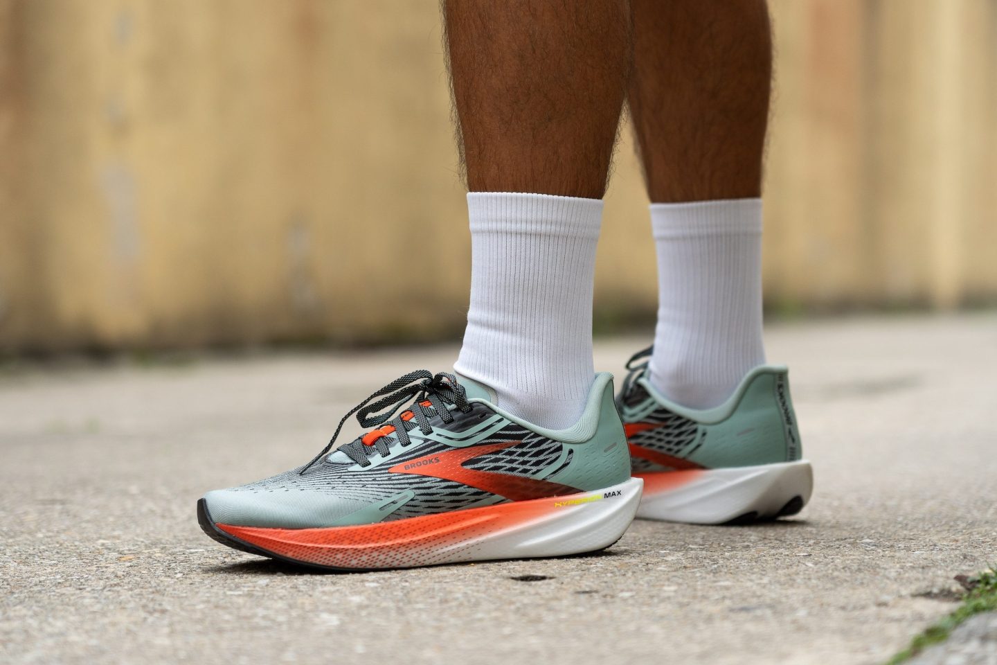 Cut in half: Brooks Hyperion Max Review (2024) | RunRepeat