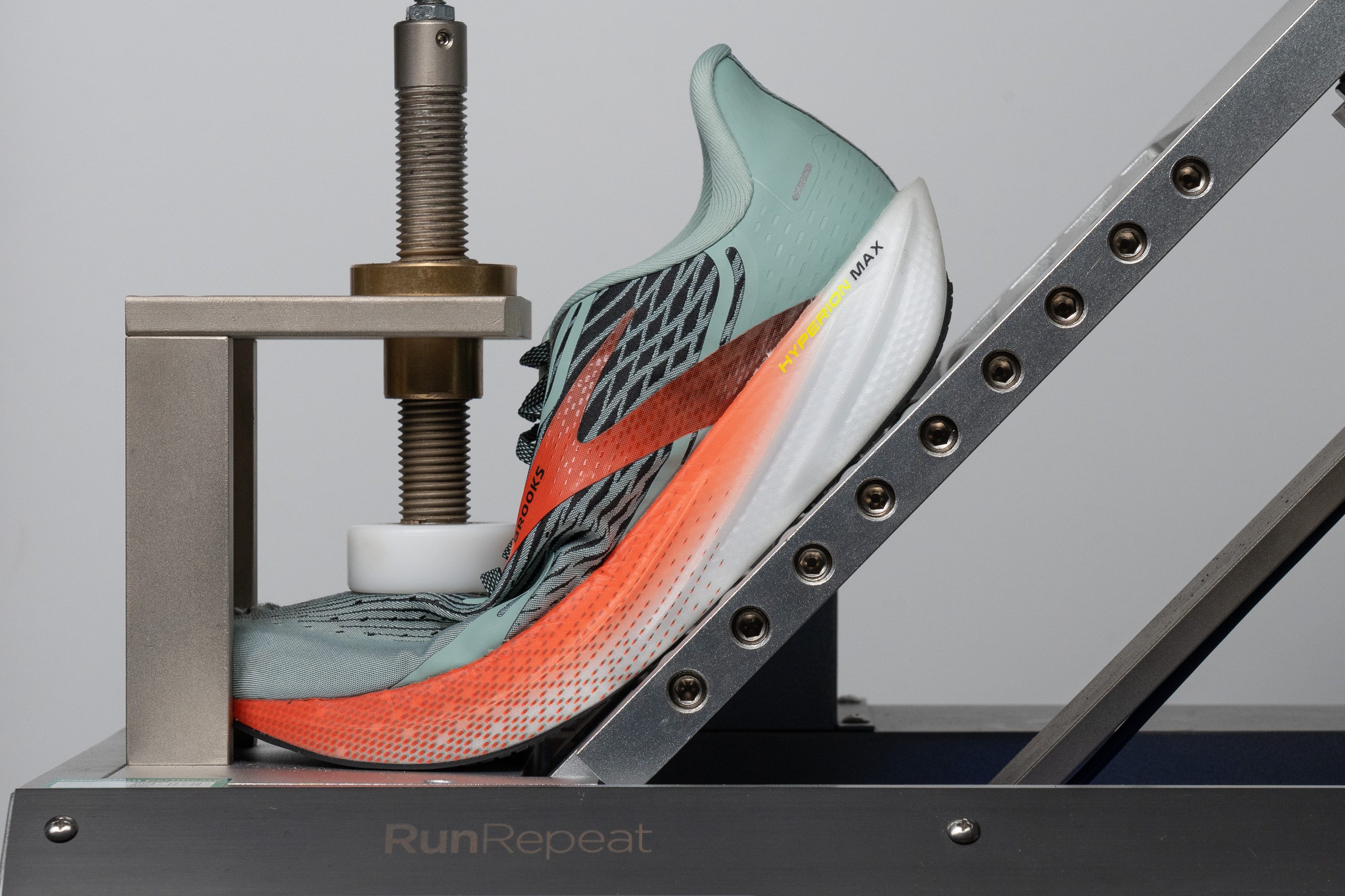 Brooks Hyperion Max Flexibility / Stiffness