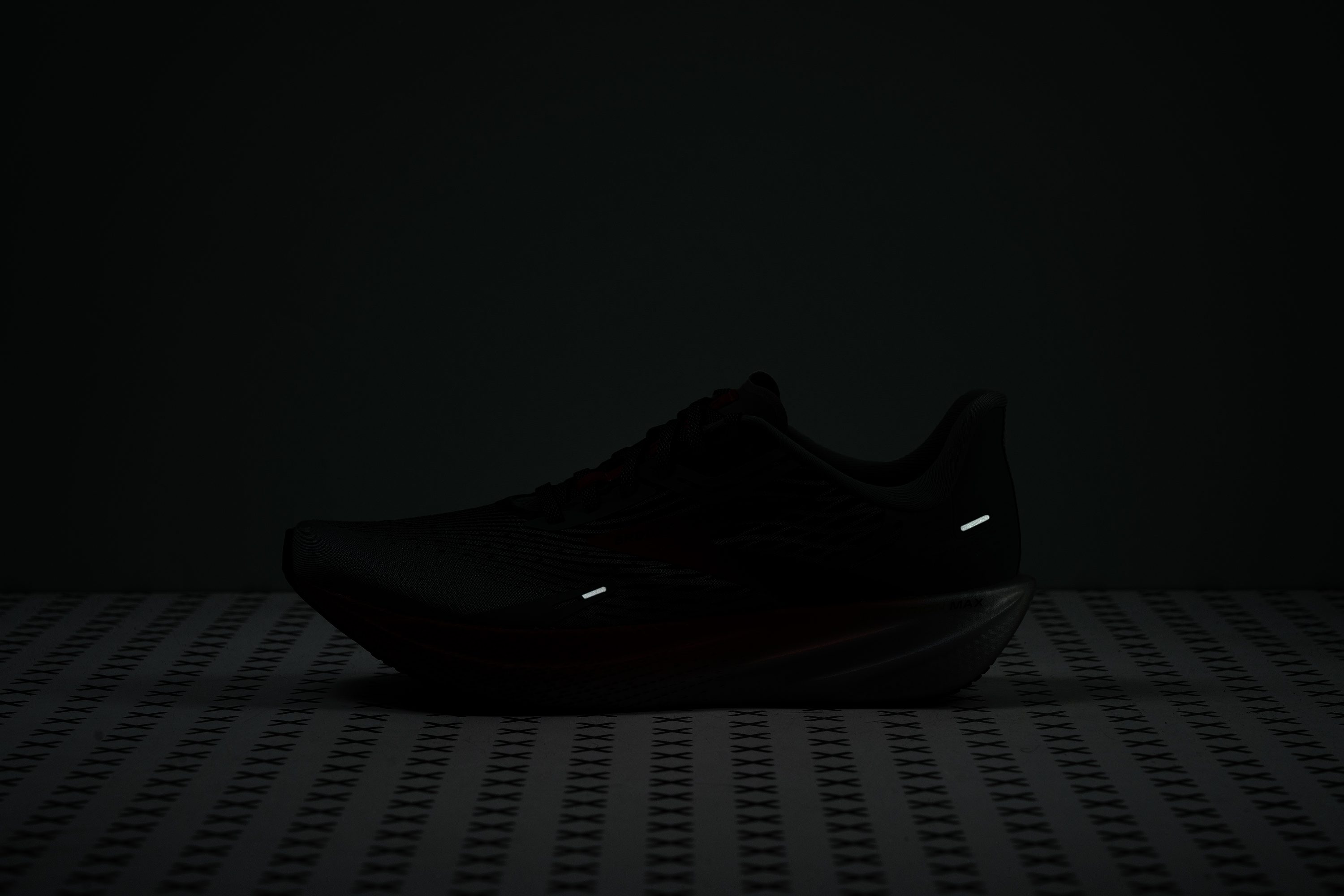 Brooks Hyperion Max Reflective elements