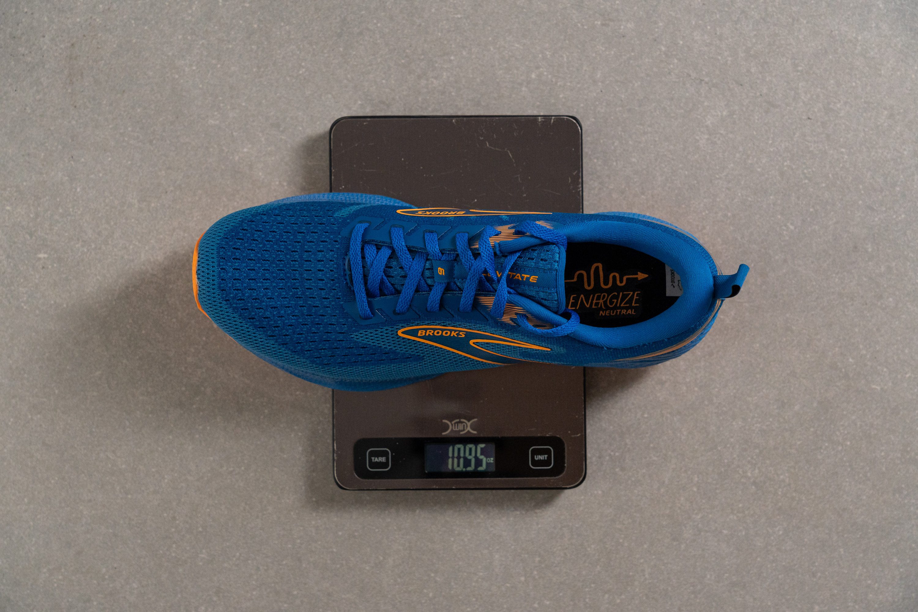 Brooks Levitate 6 weight