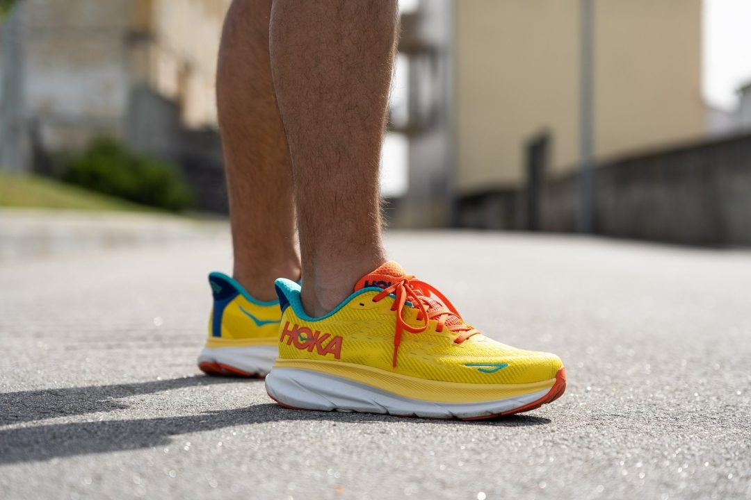 Cortadas por la mitad: Análisis y review de las Hoka Clifton 9 | RunRepeat