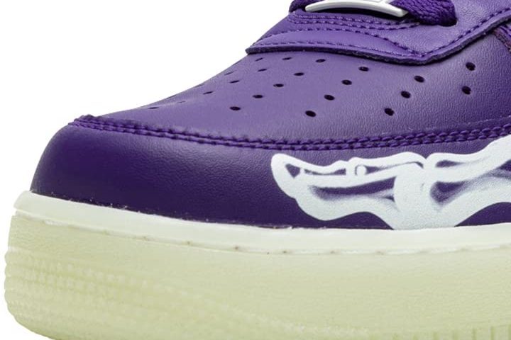 Nike Air Force 1 07 Low nike-air-force-1-07-low-forefoot2