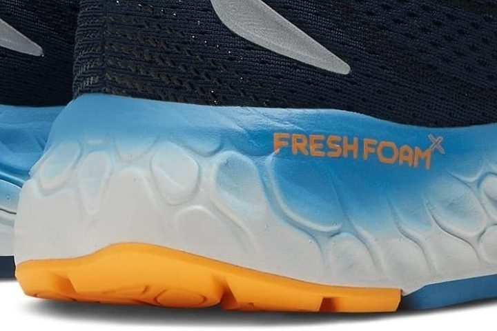 New Balance 373 Sneaker in Korallenrot 880 v13 new-balance-fresh-foam-x-880v13-midsole-heel