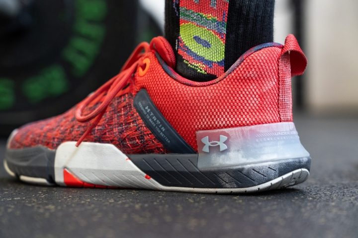 Under Armour TriBase Reign 5 Heel tab