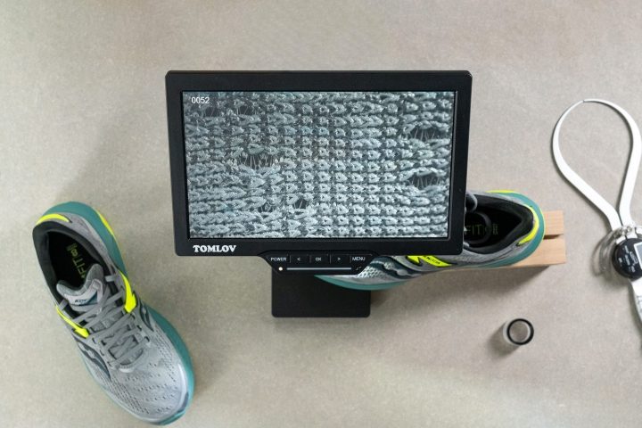 saucony guide 16 test microscopio