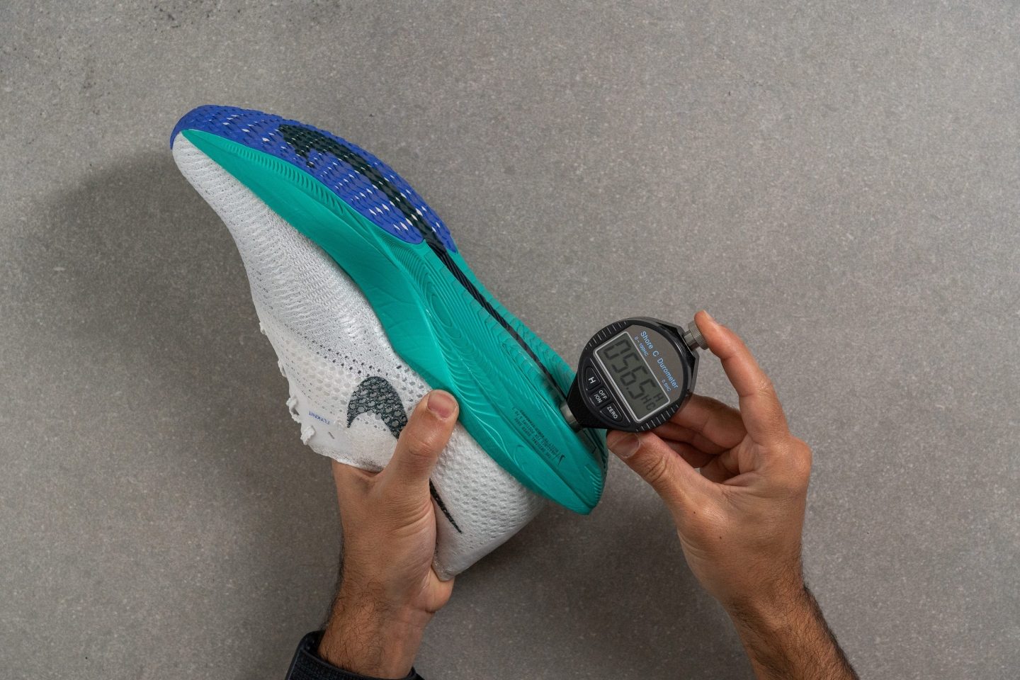 nike vaporfly vs asics metaride