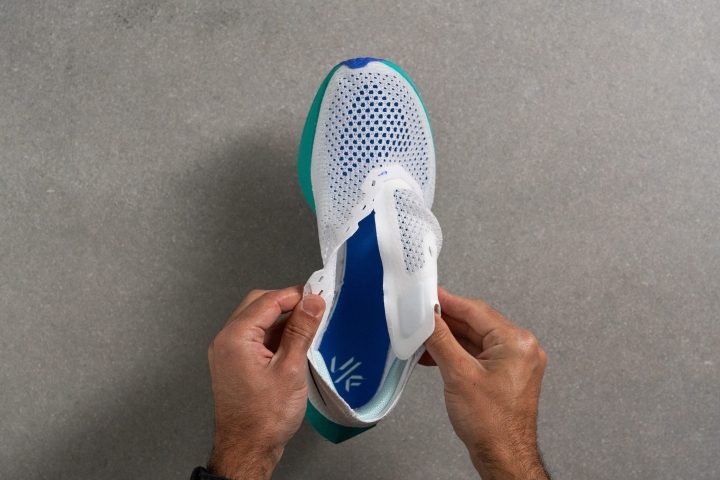 Nike precision Vaporfly 3 Tongue: gusset type