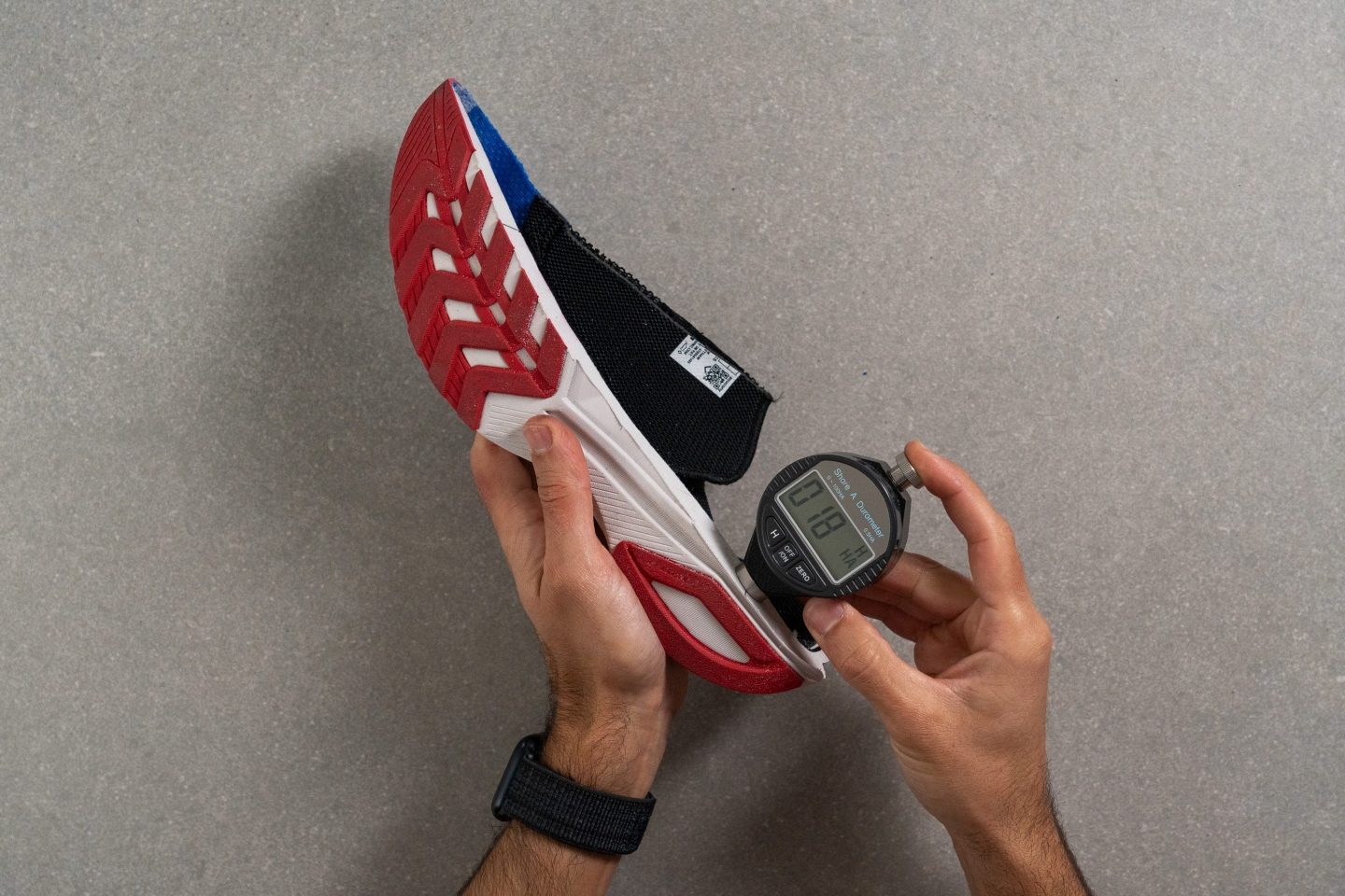 Cut in half: Saucony Axon 3 Review (2024) | RunRepeat