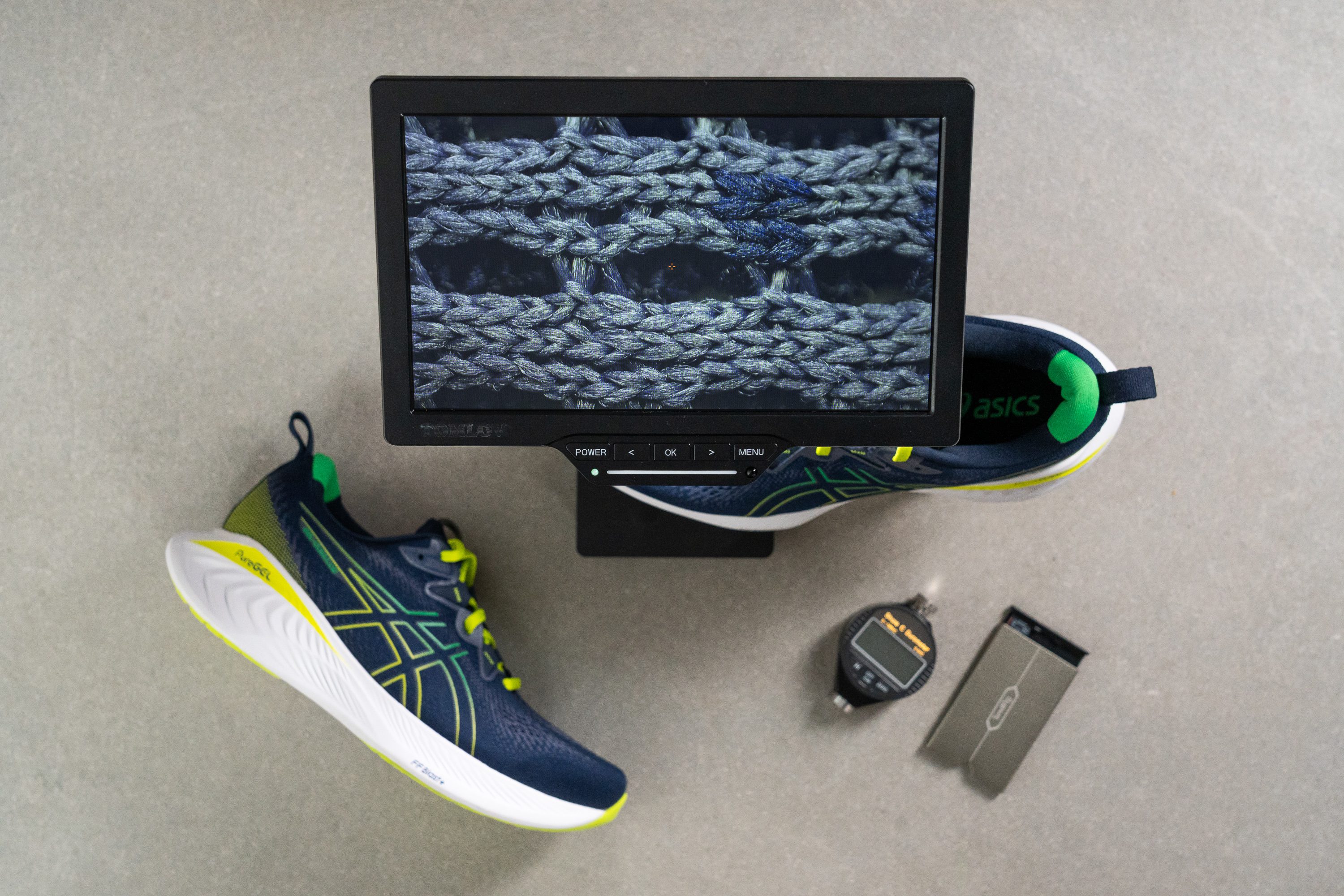 asics-gel-cumulus-25-microscope.JPG