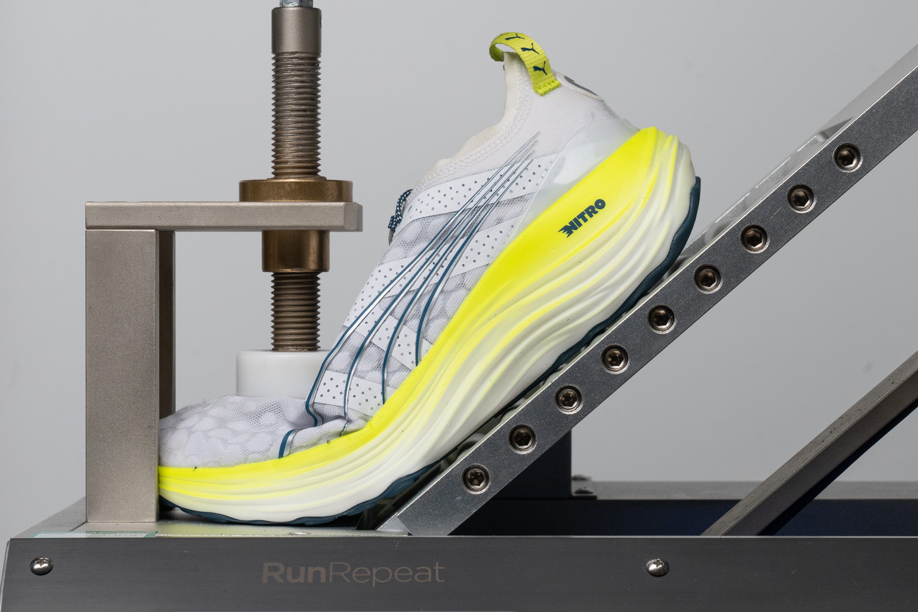 PUMA ForeverRun Nitro Flexibility / Stiffness