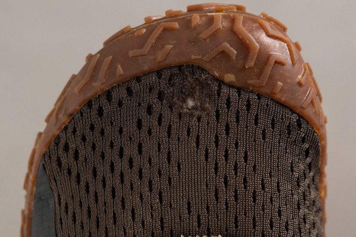 Merrell The maze-like lug pattern is engineered to enhance grip on a variety of terrains Toebox durability