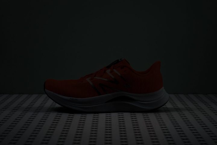 New Balance Fuelcell Propel v4 Reflective elements