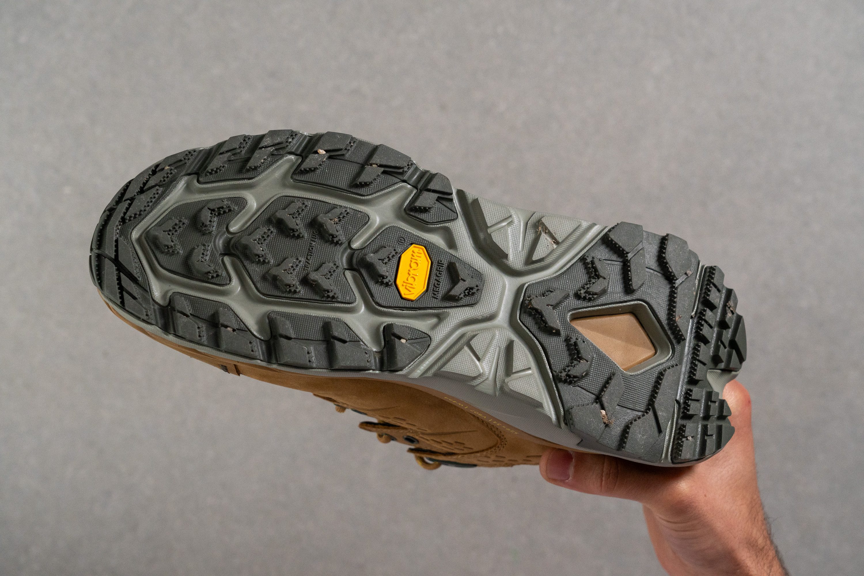 Hoka Kaha 2 Low GTX outsole grip