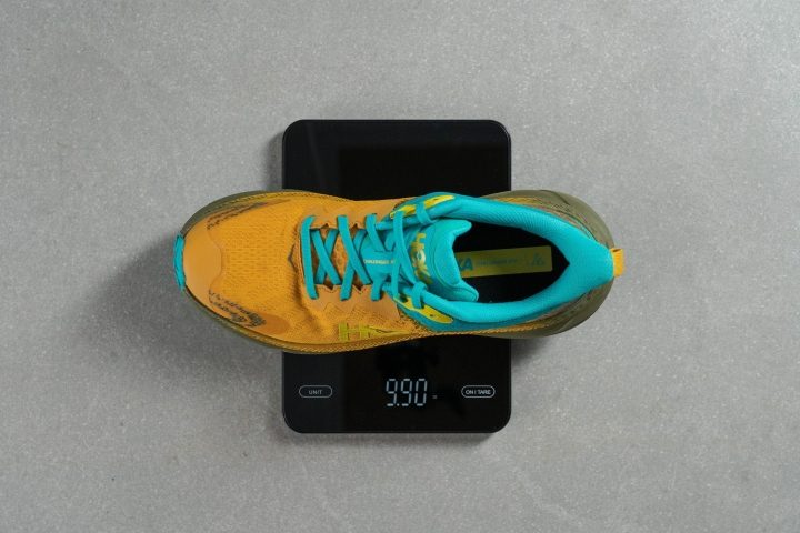 zapatillas de running HOKA ONE ONE amortiguación media placa de carbono talla 44 Weight
