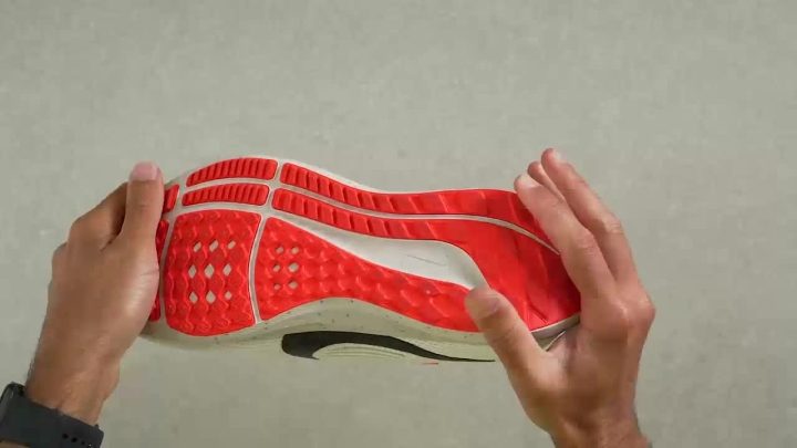 Nike Training Icon Clash Hoodie chaud Rouge argile Flex