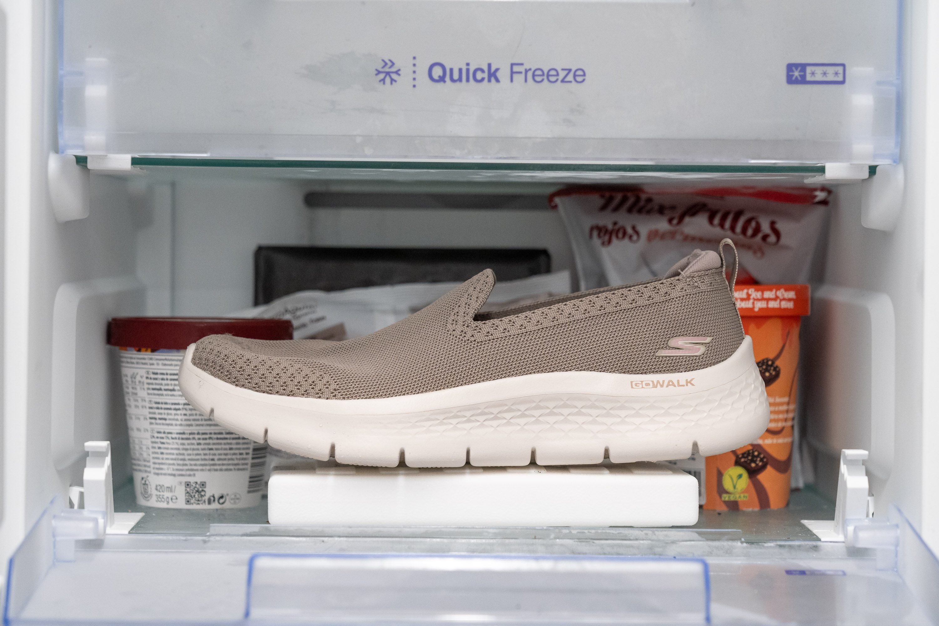 Skechers GO WALK Flex Difference in midsole softness in cold