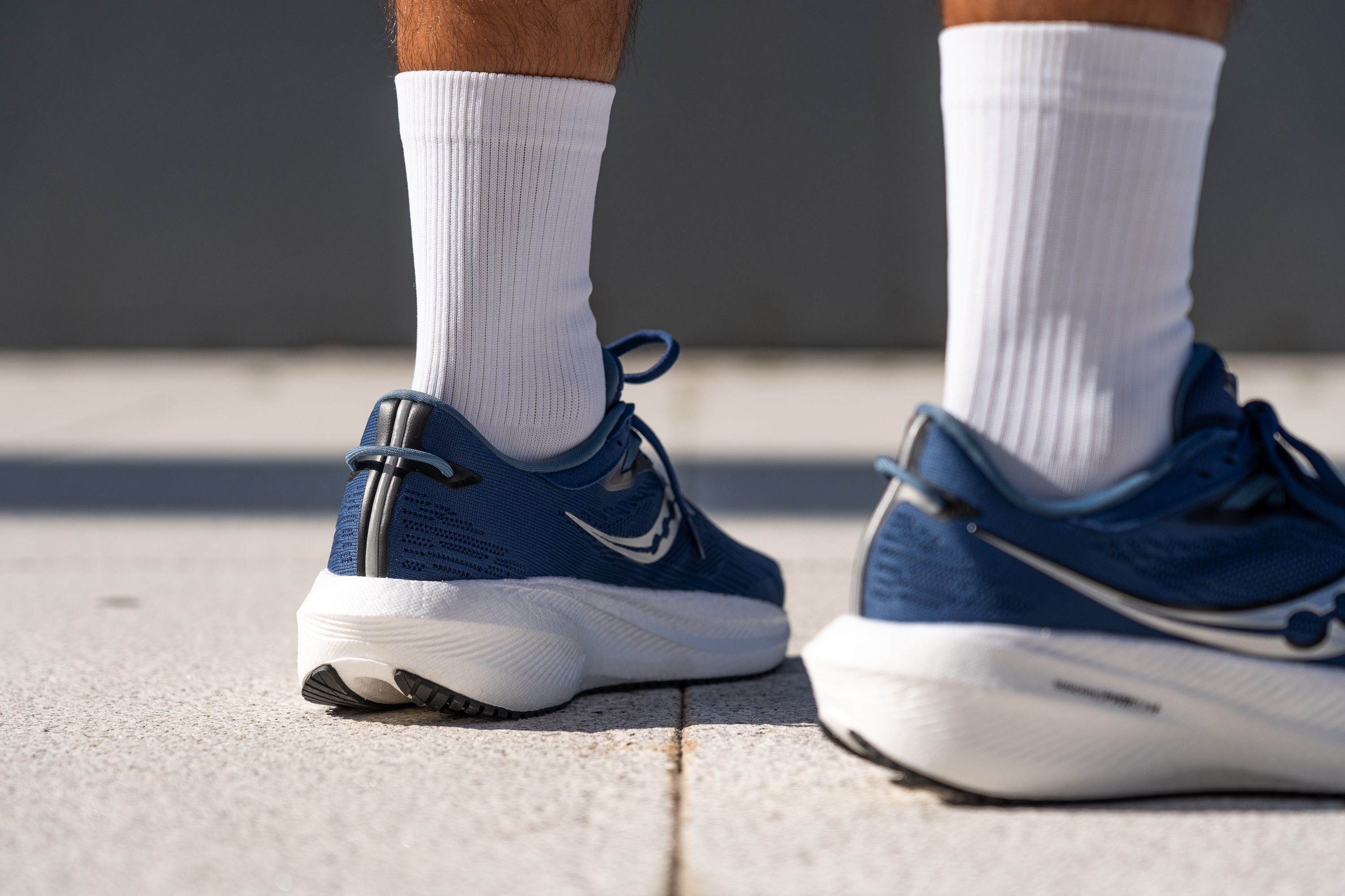 zapatillas de running minimalistas saucony asfalto pie normal más de 100 Heel tab