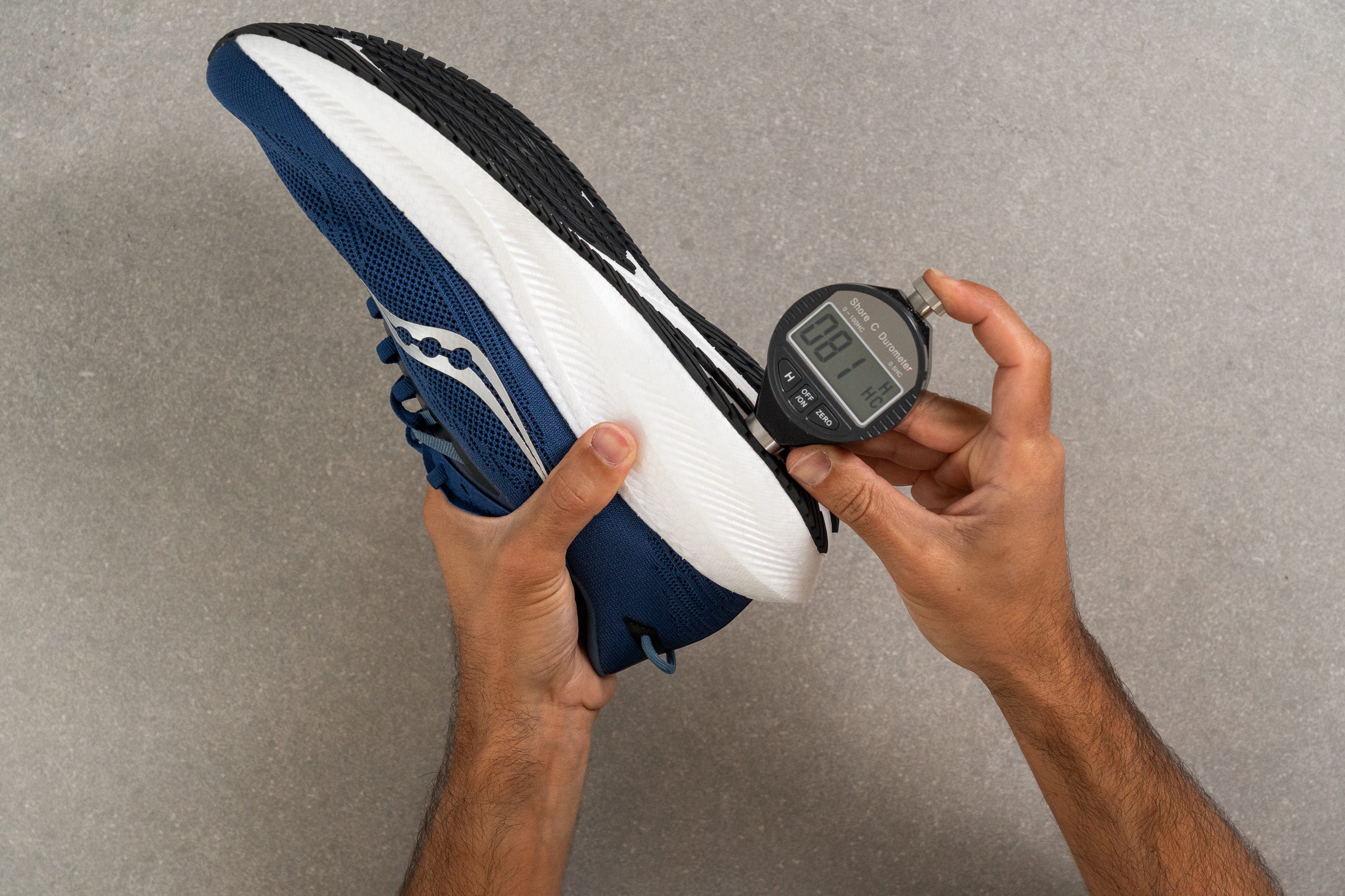 zapatillas de running minimalistas saucony asfalto pie normal más de 100 Outsole hardness
