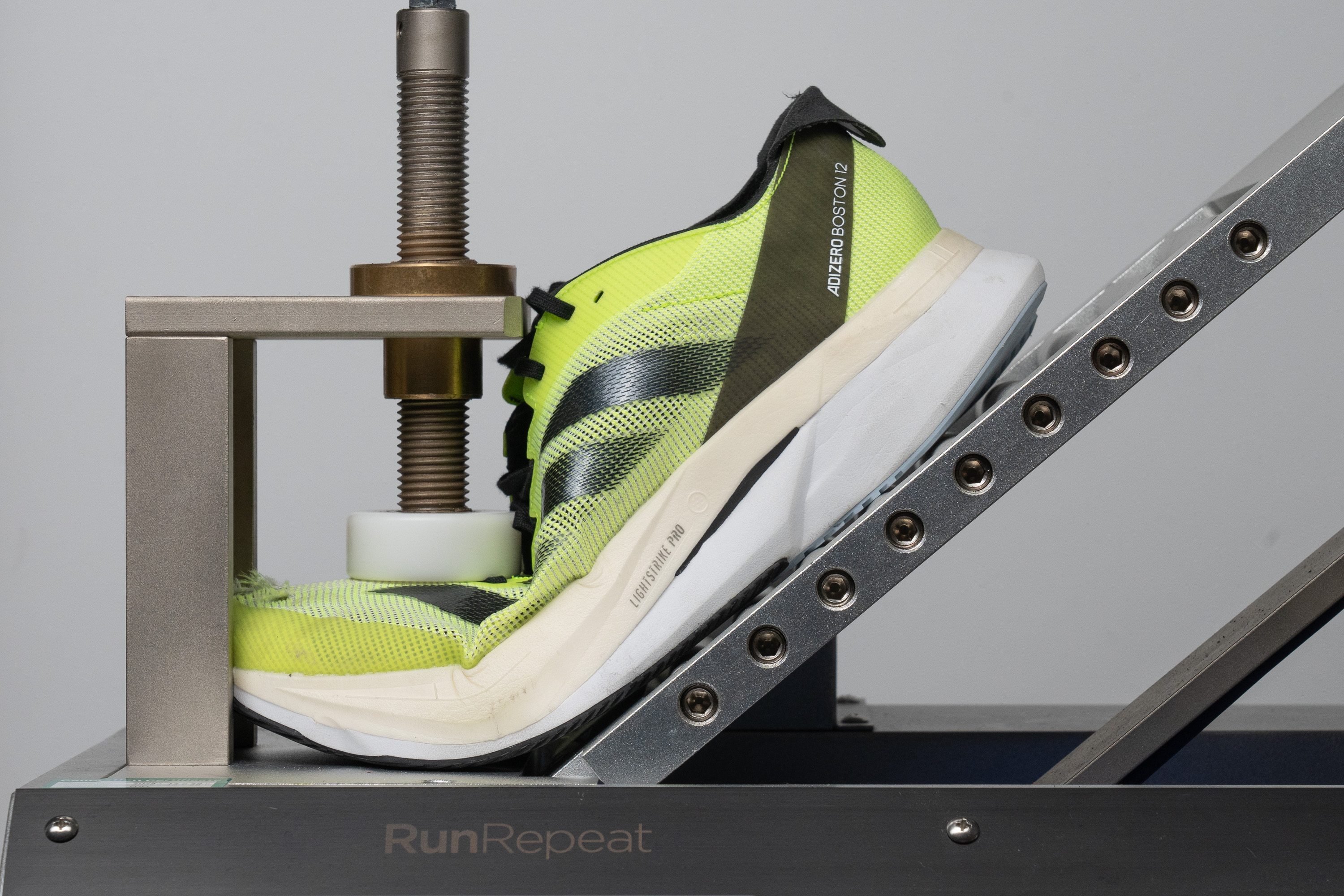 Adidas Adizero Boston 12 Flexibility / Stiffness