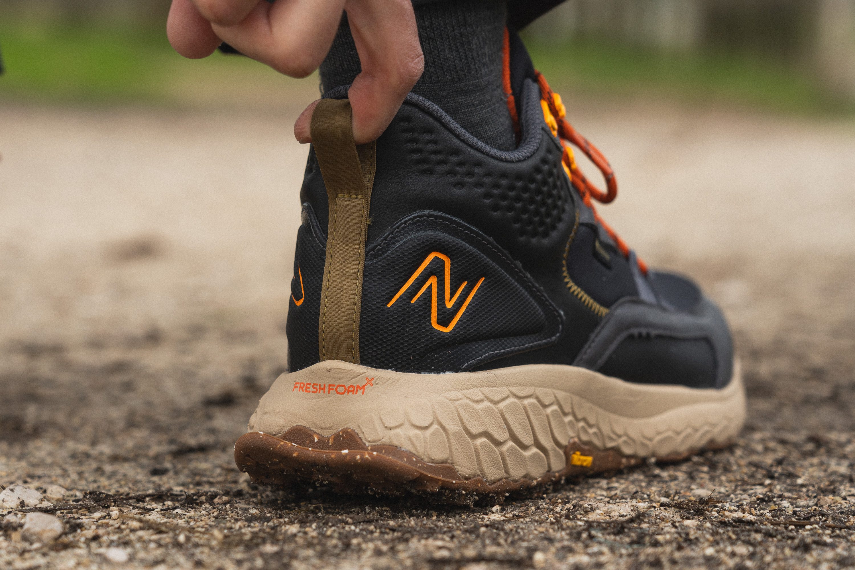 New Balance Fresh Foam X Hierro Mid GTX Heel tab