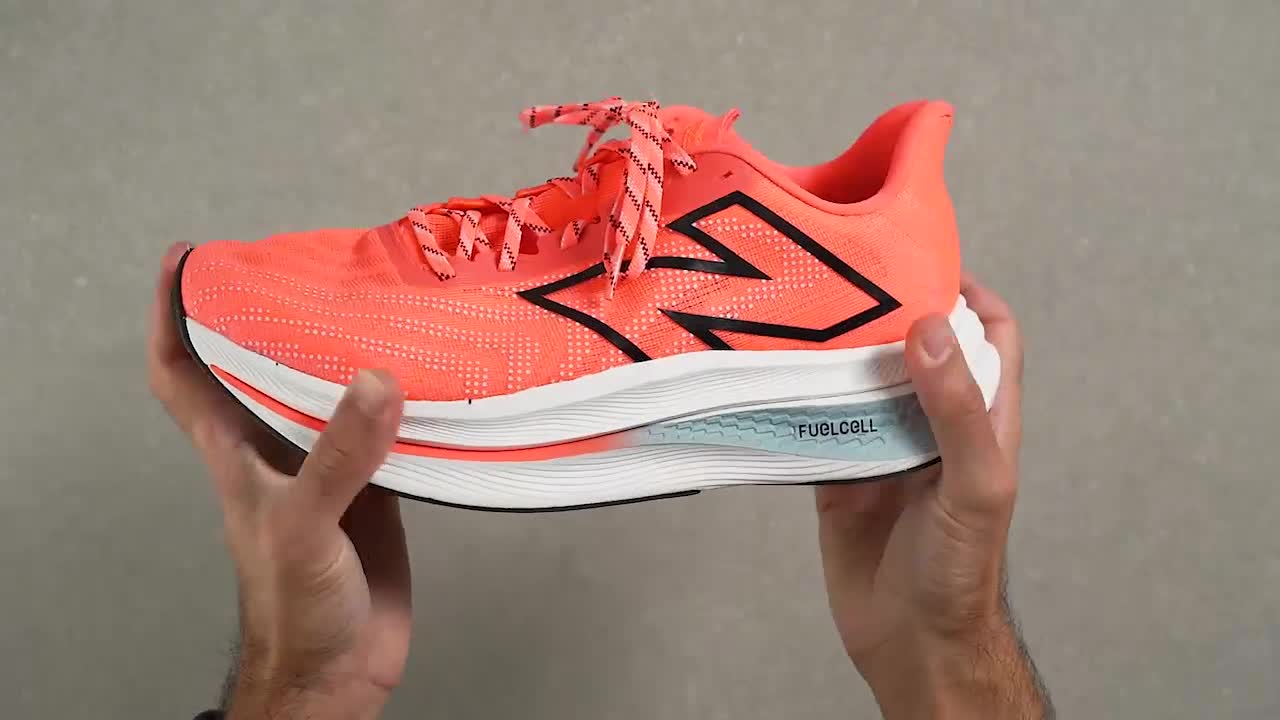 Cut in half: New Balance FuelCell SuperComp Trainer v2
