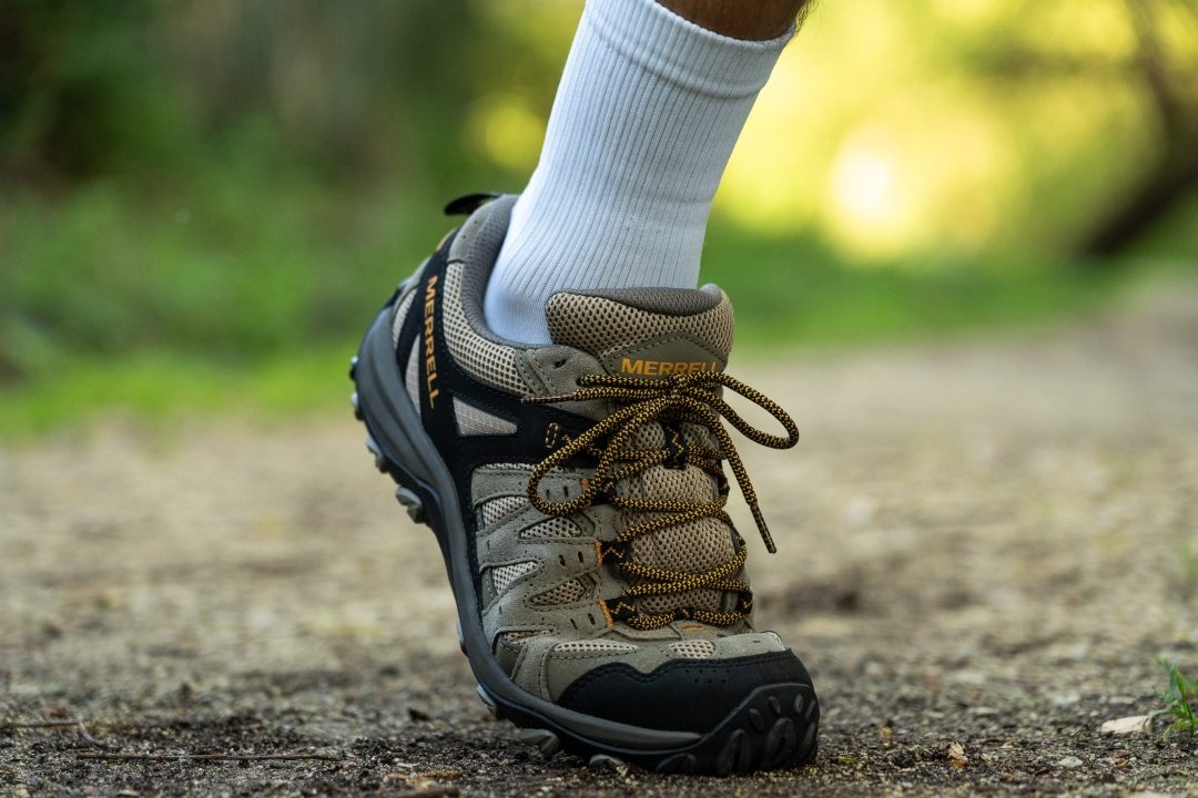 merrell accentor 2 mid