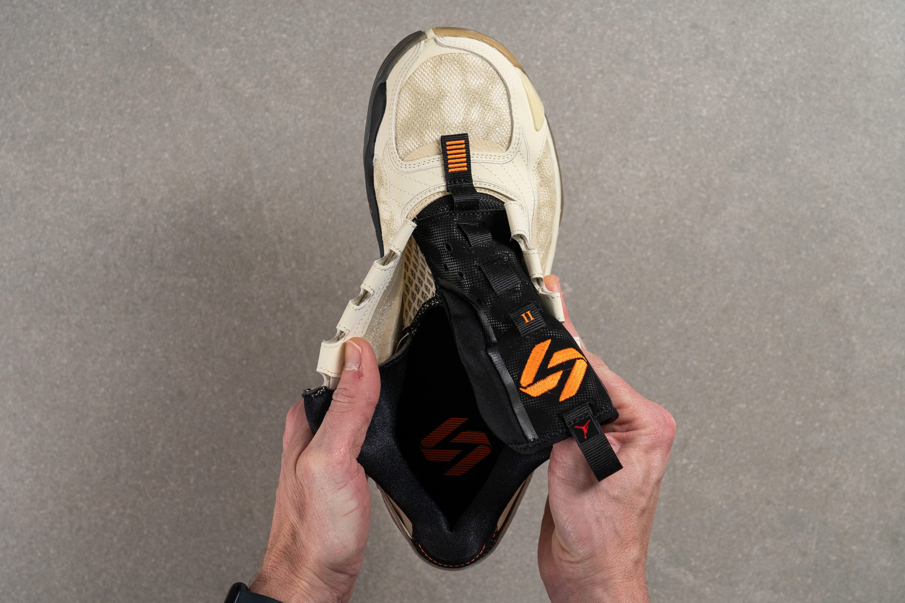 Jordan Luka 2 Tongue: gusset type