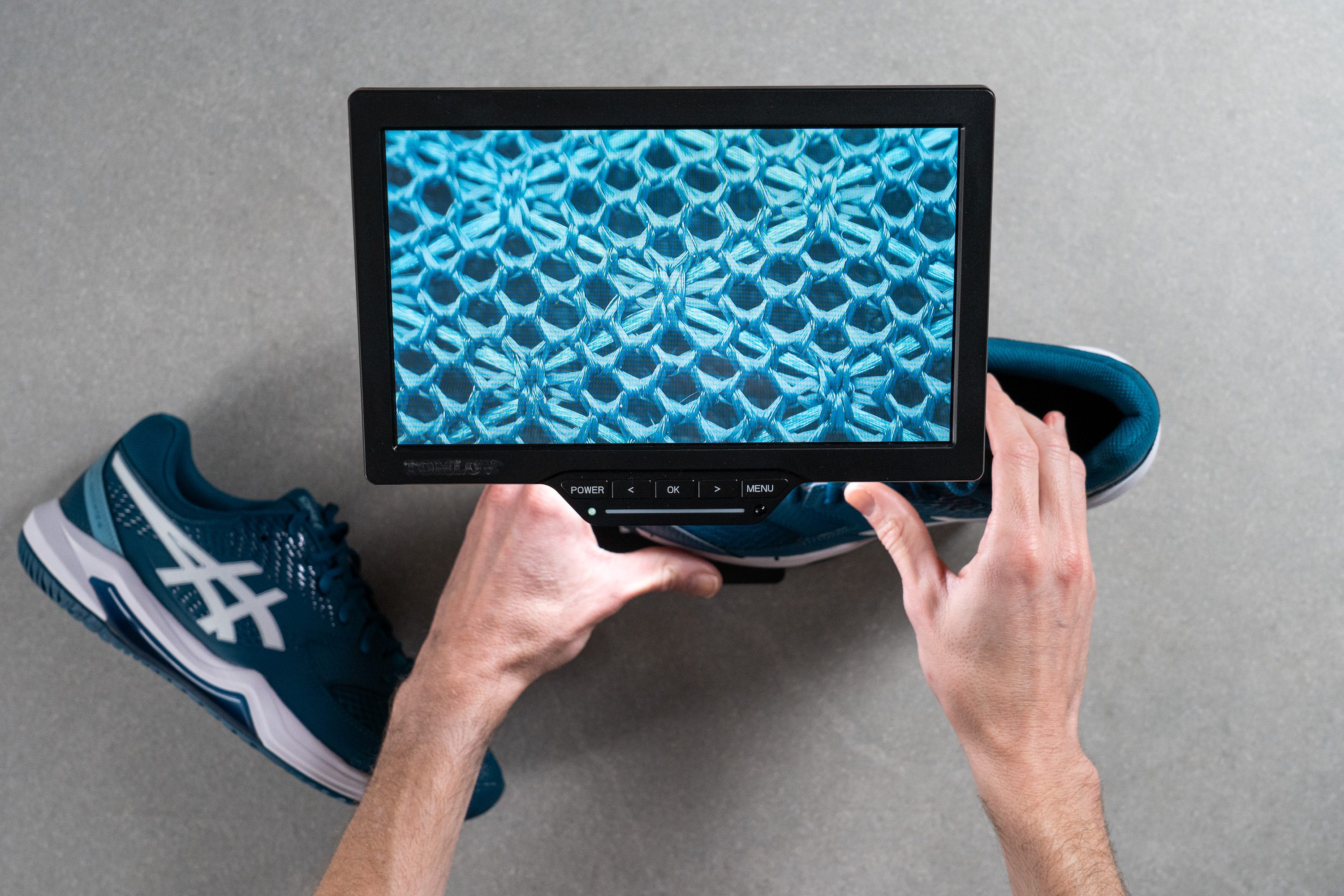 Asics Gel Dedicate 8 microscope