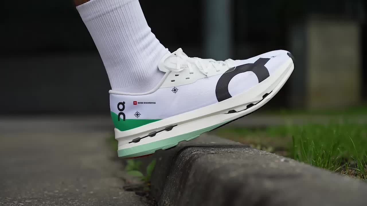 Cut in half: On Cloudboom Echo 3 Review | RunRepeat