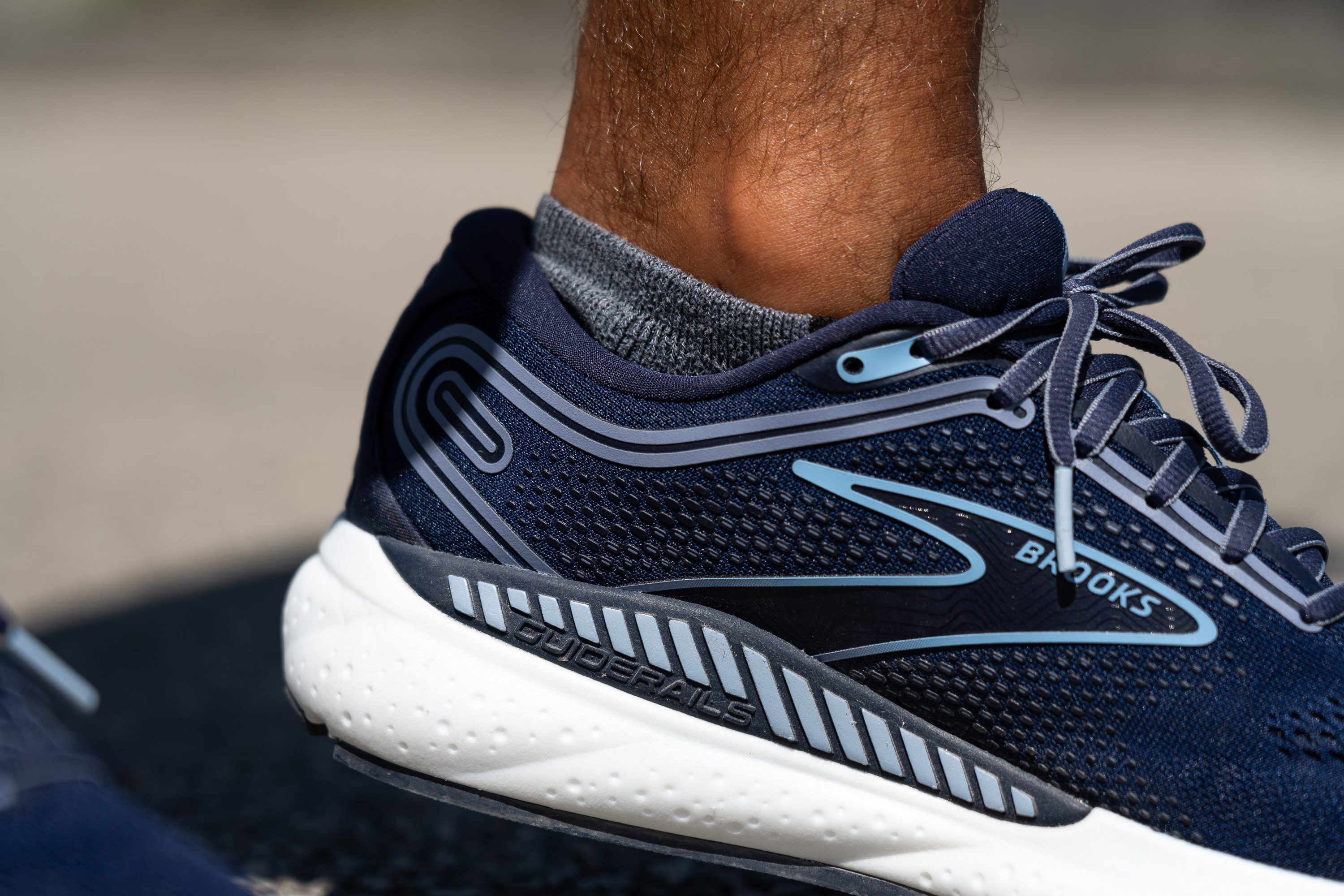 Cut in half: Brooks Beast GTS 23 Review (2024) | RunRepeat