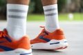 zapatillas de running Brooks neutro media maratón talla 37.5 negras Heel tab