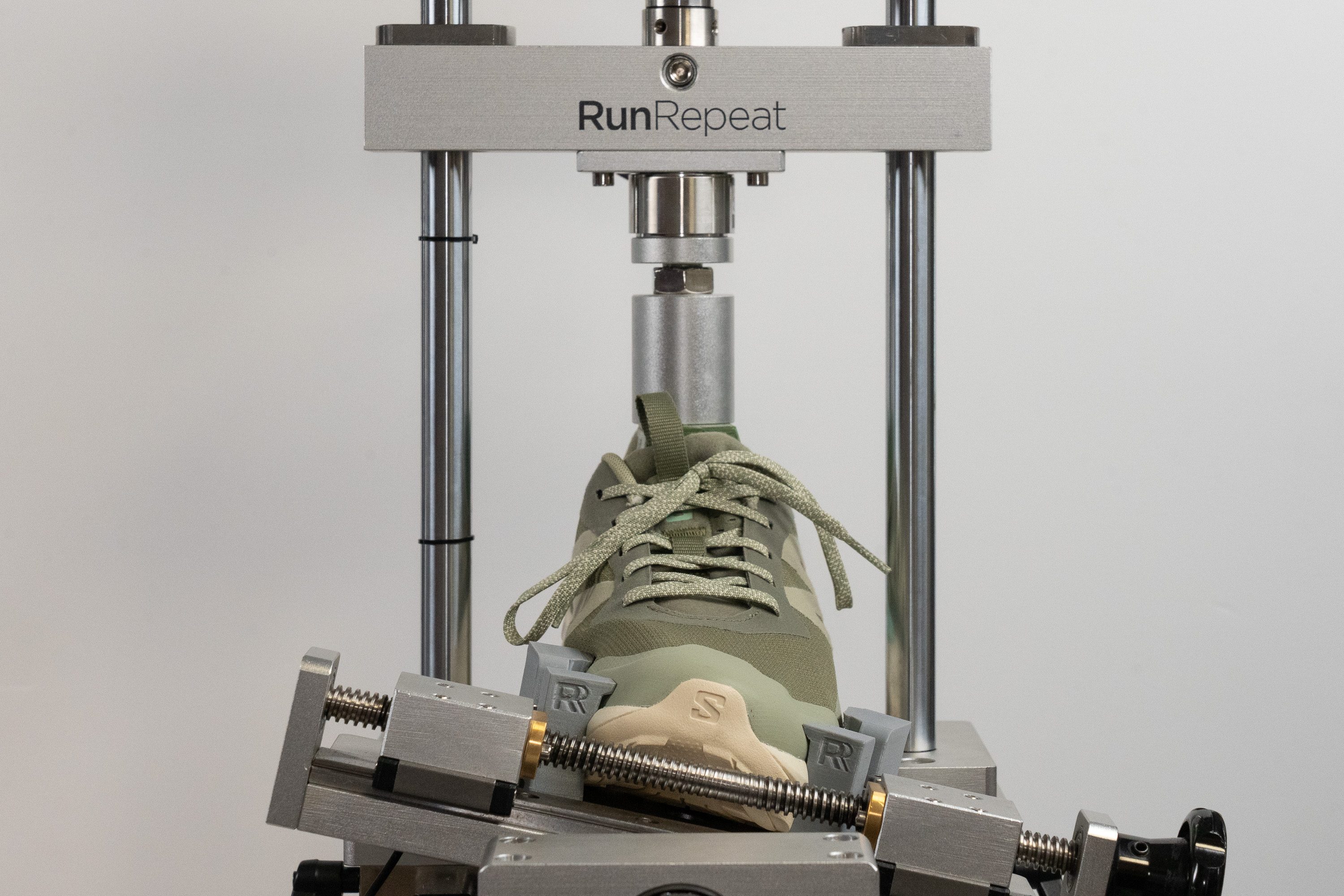 Salomon Elixir Activ GTX Torsional rigidity