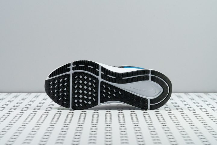 Nike Structure 25 Outsole thickness 2
