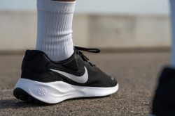 Cut in half: Nike Revolution 7 Review (2024) | RunRepeat