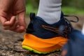 zapatillas de running ASICS competición neutro constitución ligera blancas Heel tab
