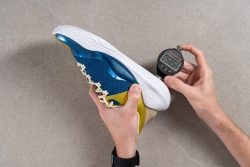 Cut in half: Under Armour Curry 11 Review | RunRepeat