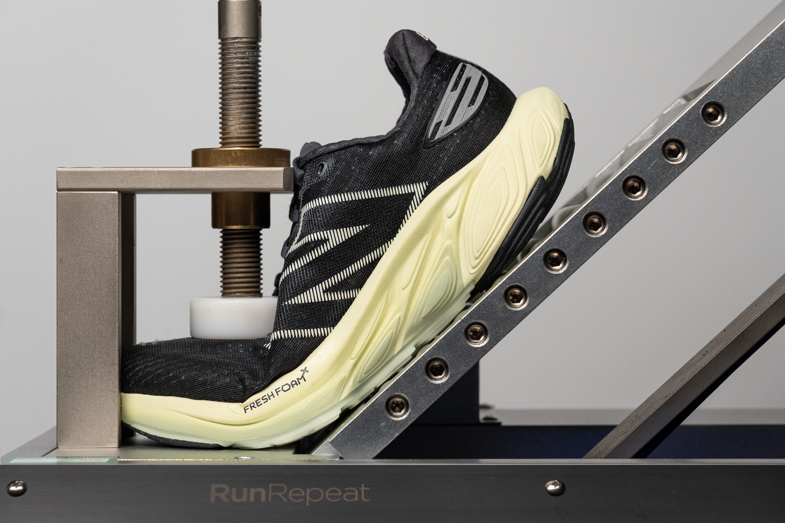New Balance Fresh Foam X Balos Flexibility / Stiffness