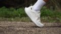 ASH Addict Leren sneaker met dikke zool in wit en fluoriserend geel drop