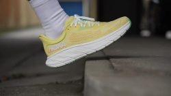 7 Best Running Shoes For Flat Feet in 2024 | RunRepeat