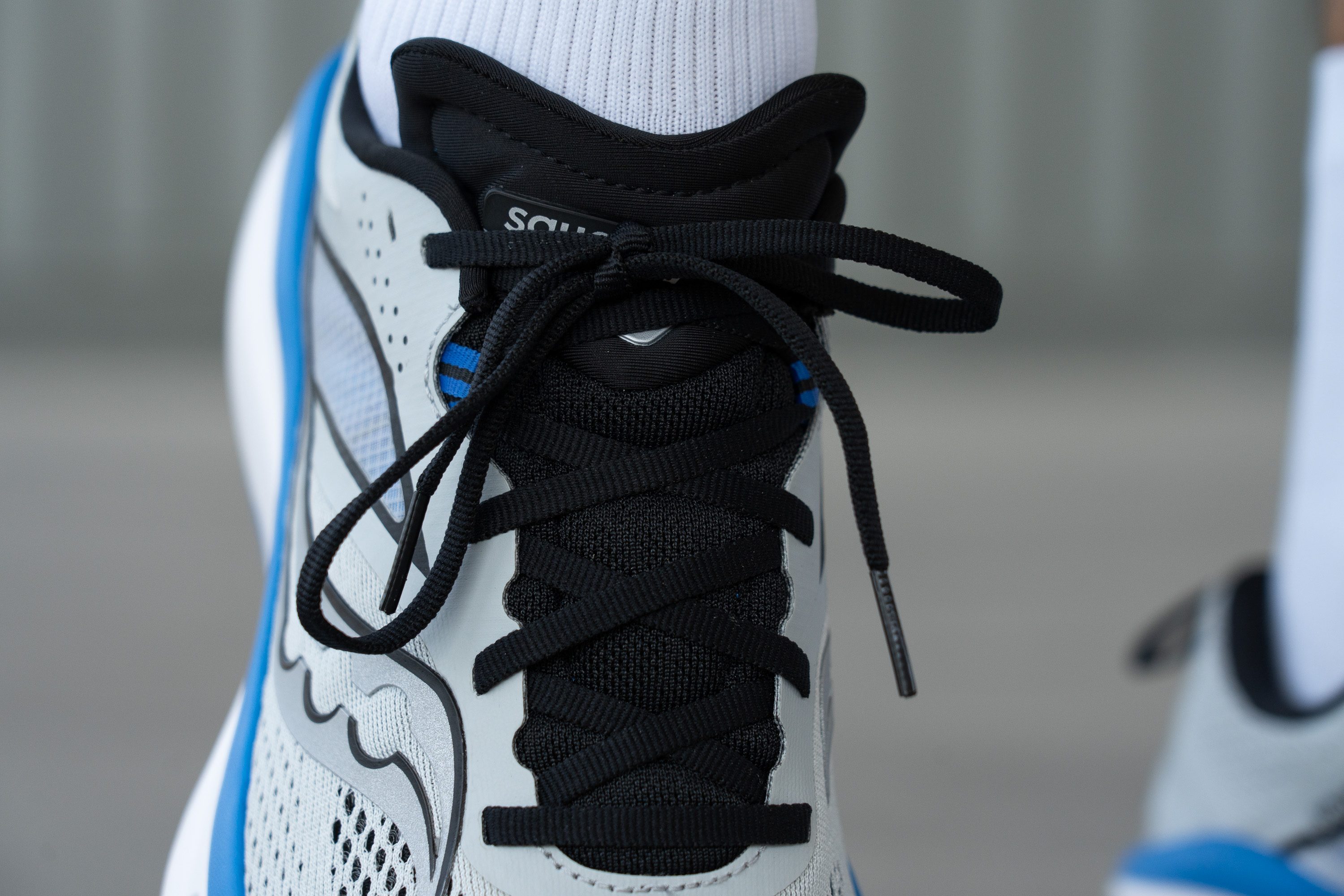 Saucony Omni 22 laces