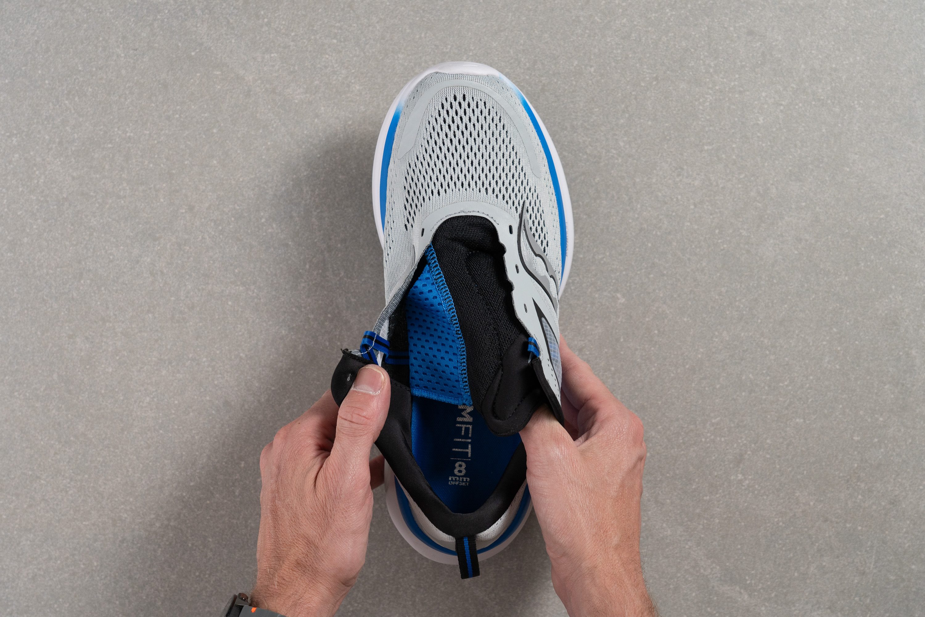 Saucony Omni 22 Tongue: gusset type