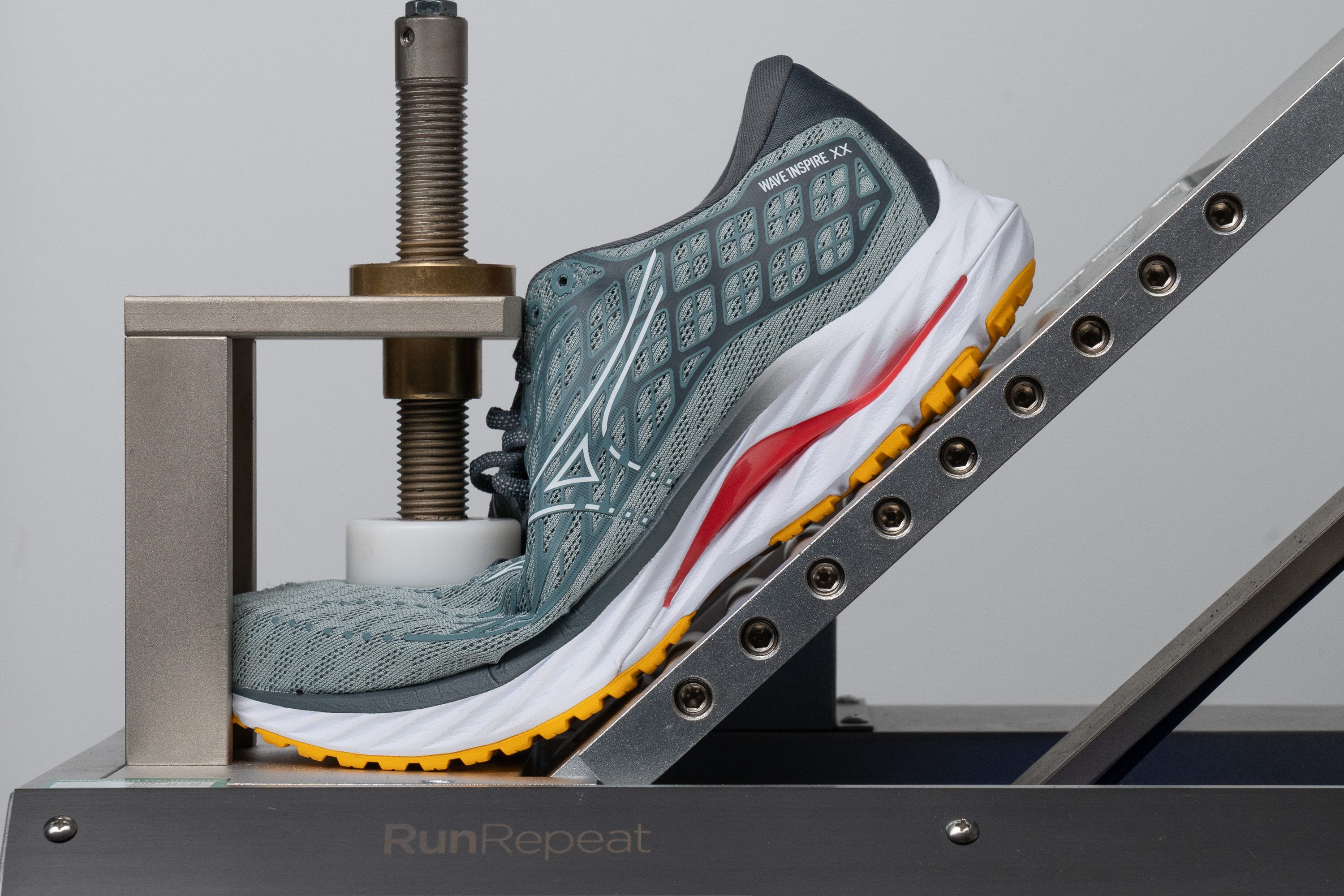 Mizuno Wave Inspire 20 Flexibility / Stiffness