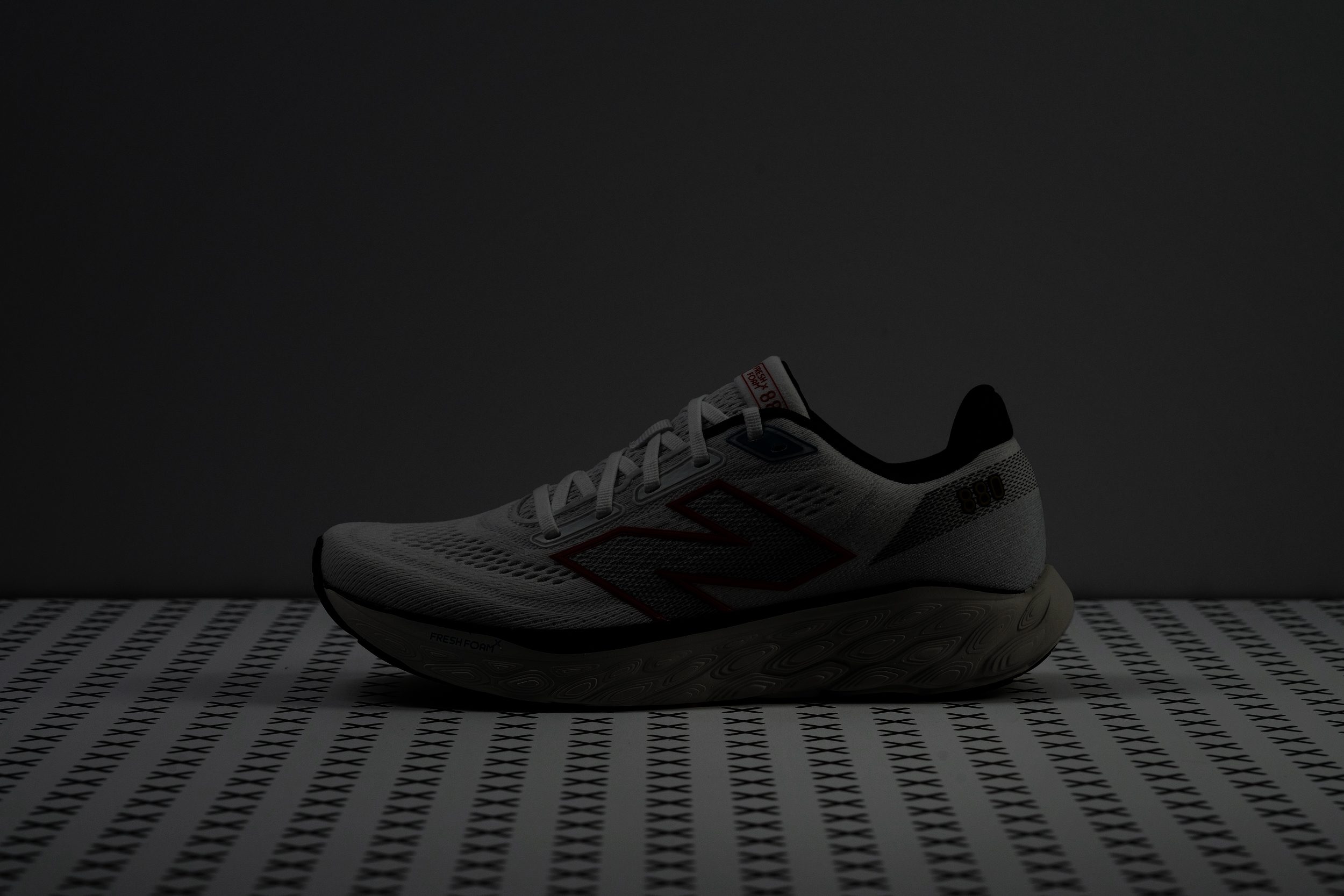 New Balance Fresh Foam X 880 v14 Reflective elements