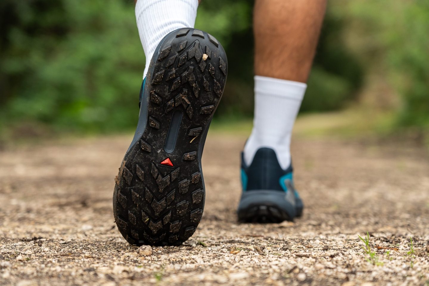 Cut in half: Salomon Genesis Review (2024) | RunRepeat