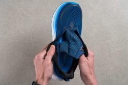 Cut in half: Saucony Guide 17 Review | RunRepeat