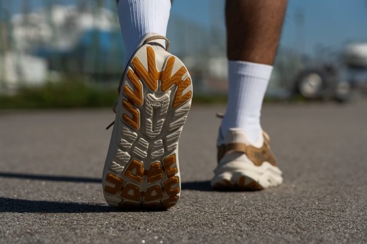 zapatillas de running HOKA mixta constitución media ritmo medio pie normal ultra trail outsole